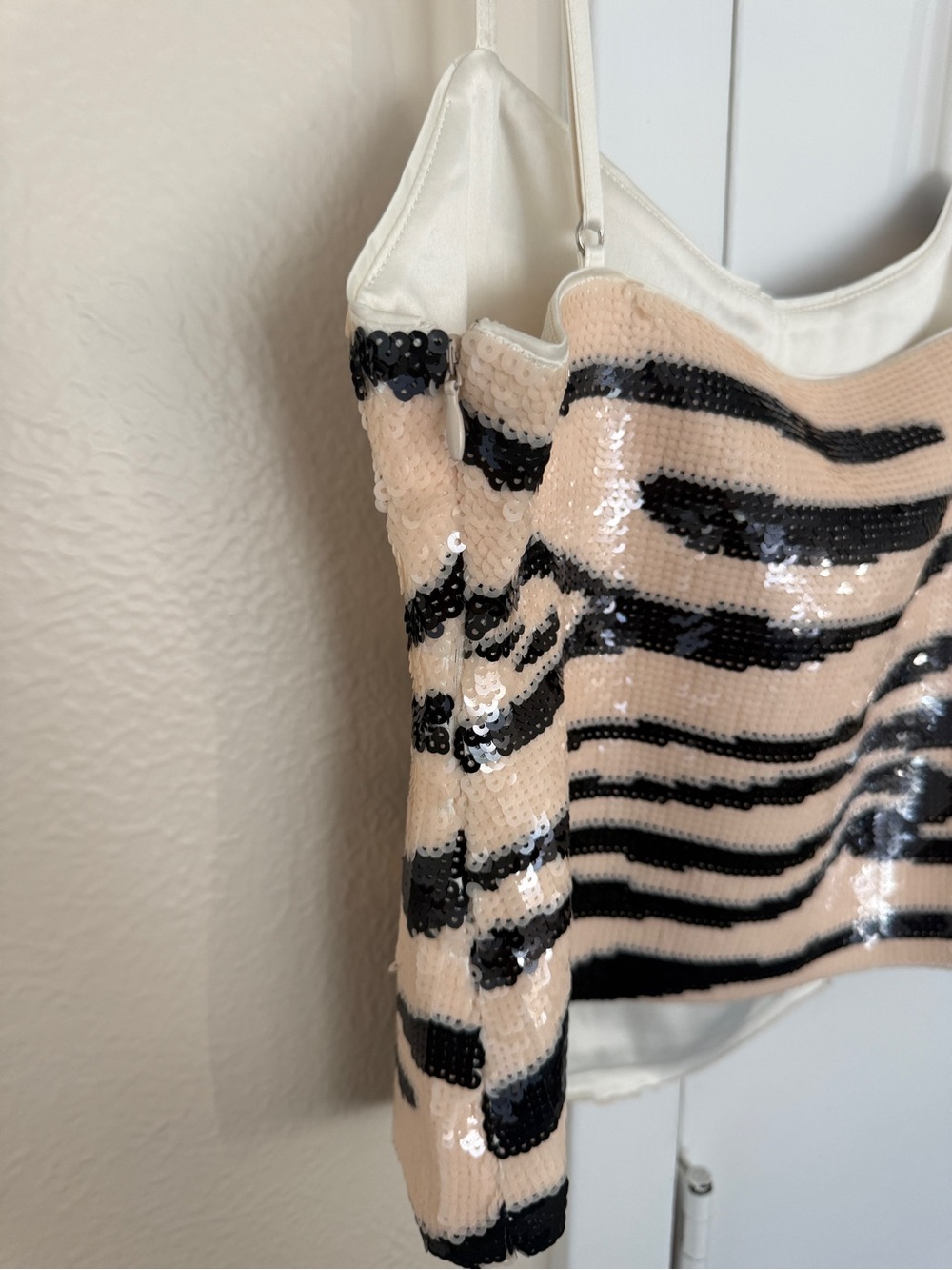 Guizio Zebra Sequin Top - Picture 4 of 6